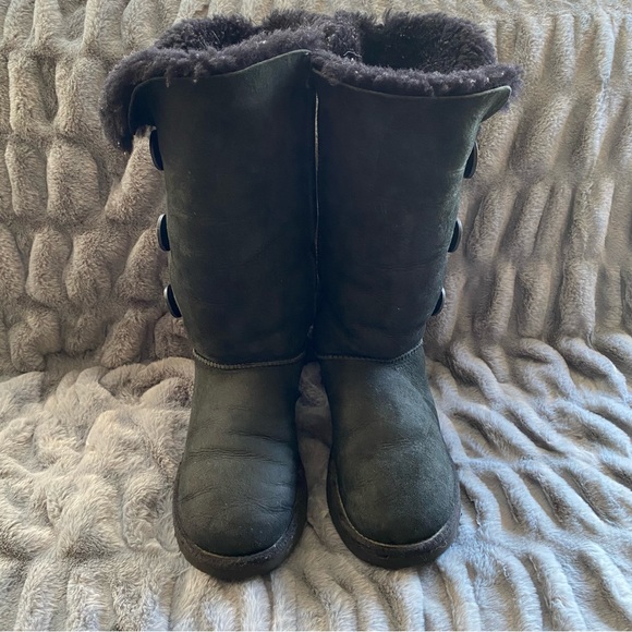 Ugg Bailey Button Triplet II Boots - Picture 2 of 10